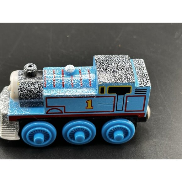 Snow Covered Thomas Wooden Railway Vtg 2003 Train Engine Learning Curve Limited - Picture 7 of 16